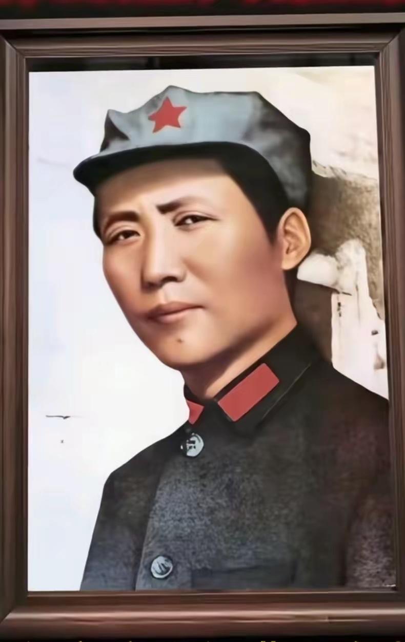 大家有没有注意到一个现象：在头条平台上，凡是涉及毛主席的内容，数据表现往往都极其