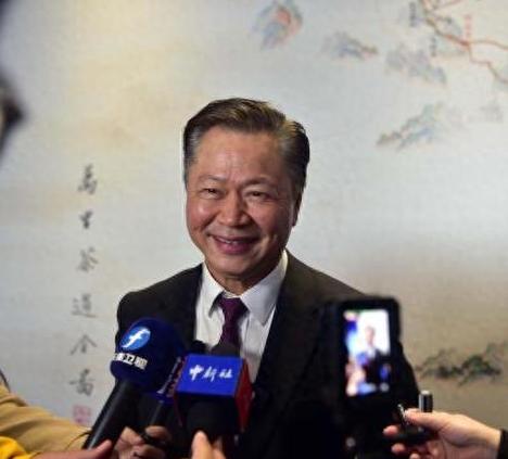 “这下好了，
赖岳谦今晚恐怕要睡不着了，
硬核撑腰，中国大陆福建农林大学直接聘用