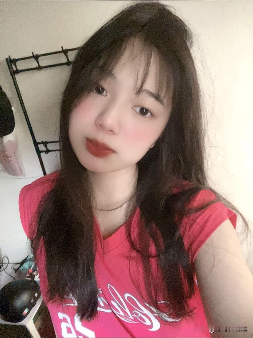 越南我来了
越南女朋友说想我了
我提前两天结束假期
早上十点从南宁出发
下午 4