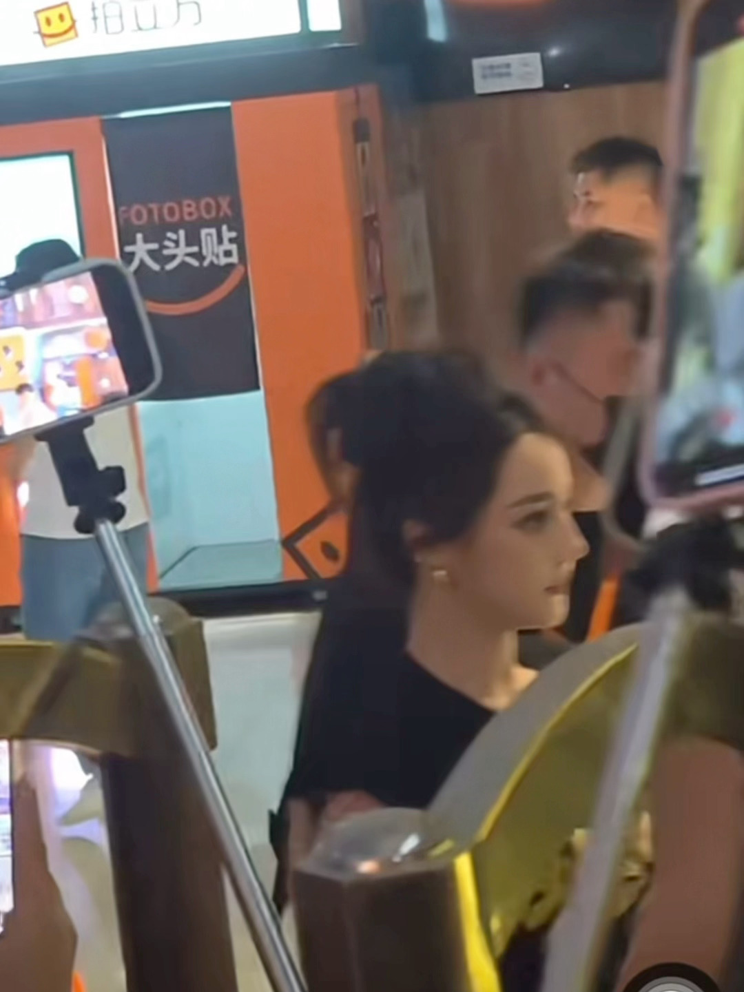啊啊啊啊啊来了来了盘发！！！功夫女足票房