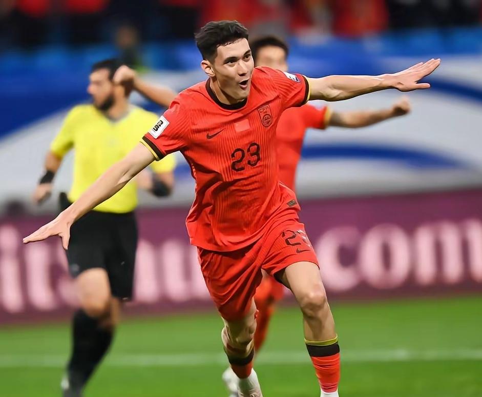 拜合拉木不是中超唯一用后背进球的球员！联赛第三轮蓉城拜合拉木用后背进球帮助蓉城绝