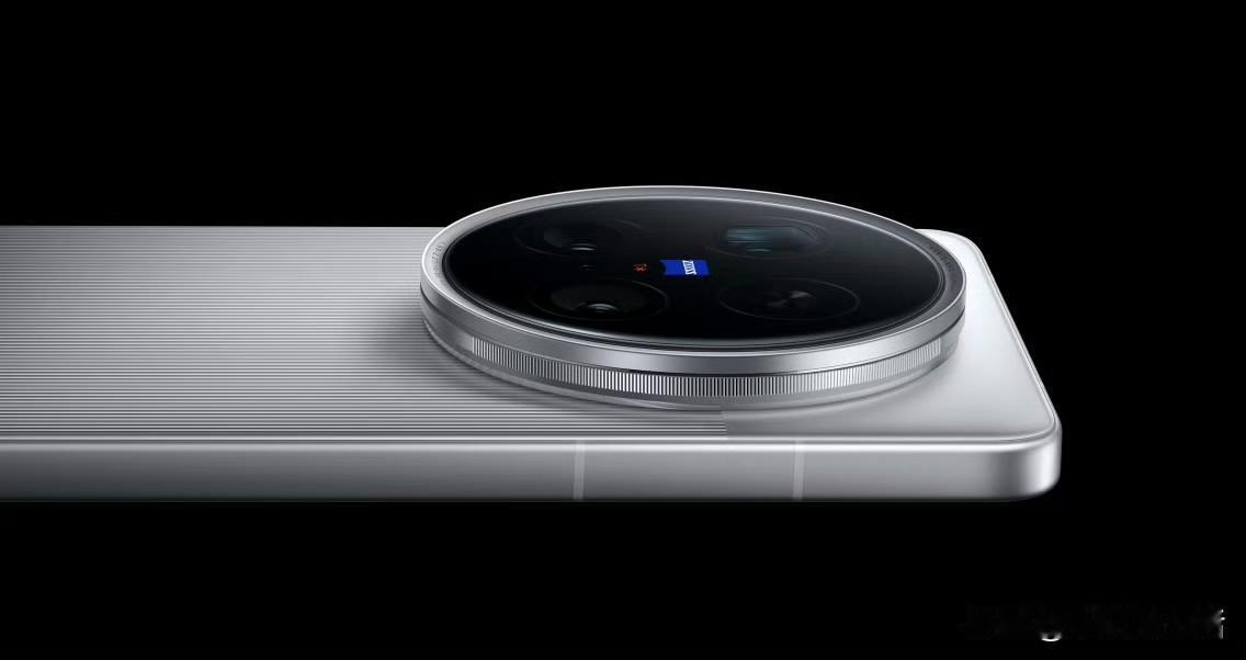 vivo X300 Ultra全球版通过认证 ，将于明年4月份发布

近日，一款