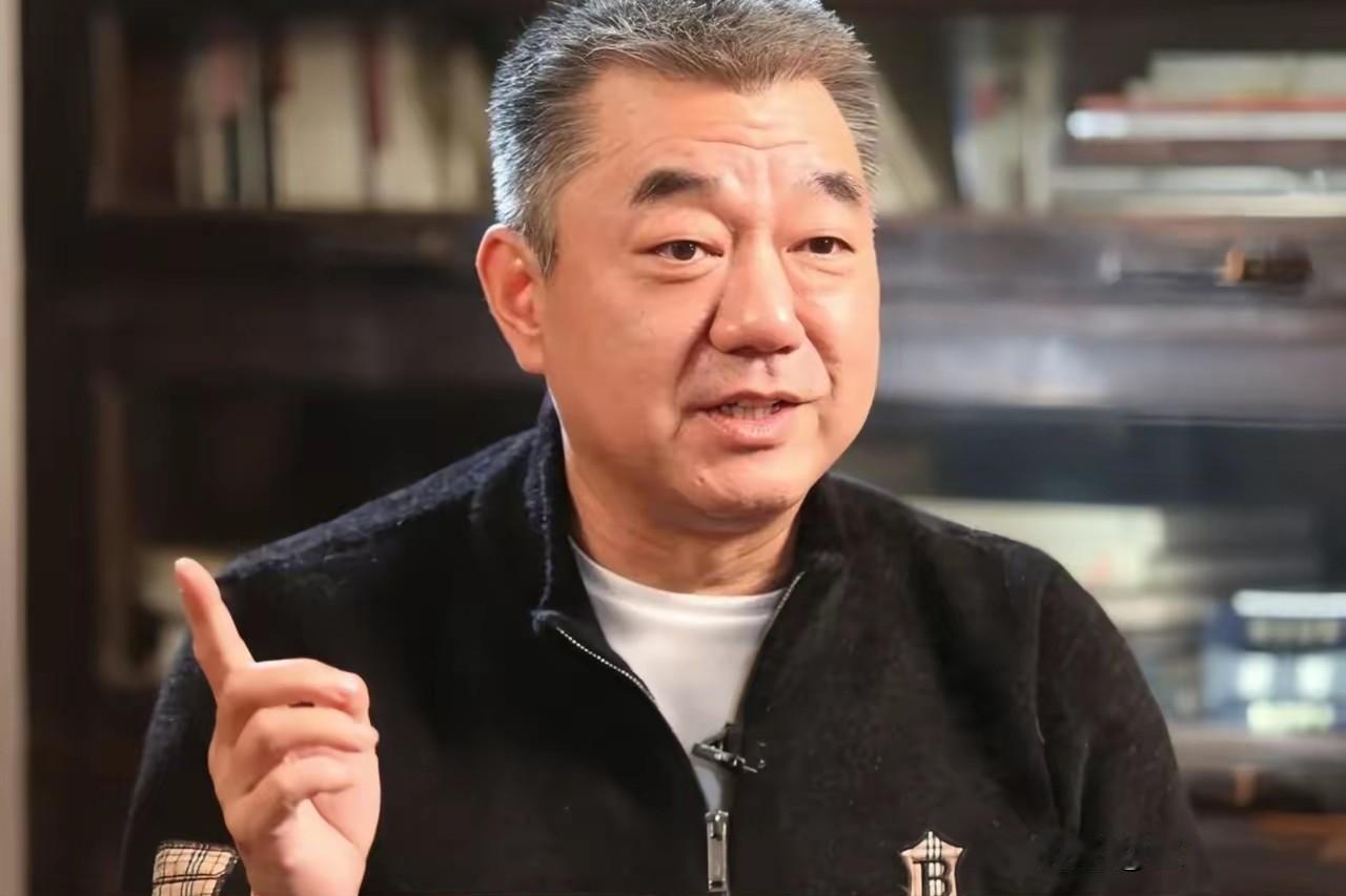 演员董勇一句“店大欺客”，彻底给保险公司上了一课！
最近，演员董勇遇到一个事，发