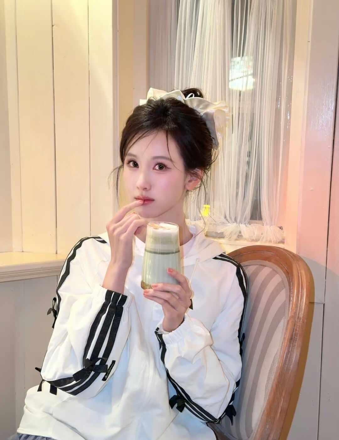 都看嘟嘟主演的《楚朝》了嘛
女明星 女主人设天花板 陈都灵 发圈 发圈头绳