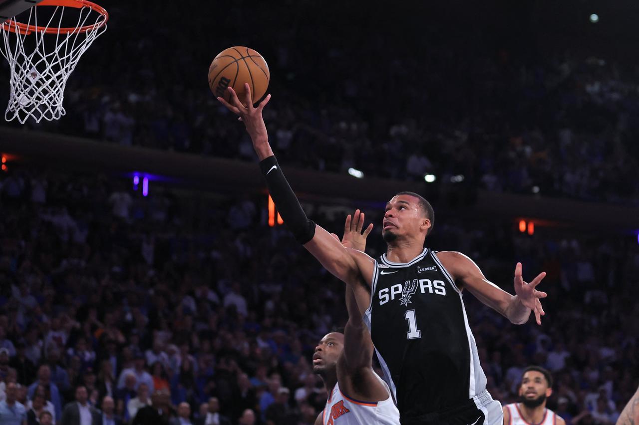 马刺为什么不能夺冠？文班亚马忍不住说出心里话
NBA总决赛G5的比赛已经结束，马
