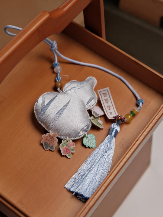 这葫芦香囊，有点迷人
