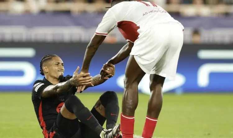 新赛季欧冠首轮比赛，巴塞罗那客场1-2不敌摩纳哥，拉菲尼亚在赛后接受了采访。拉菲