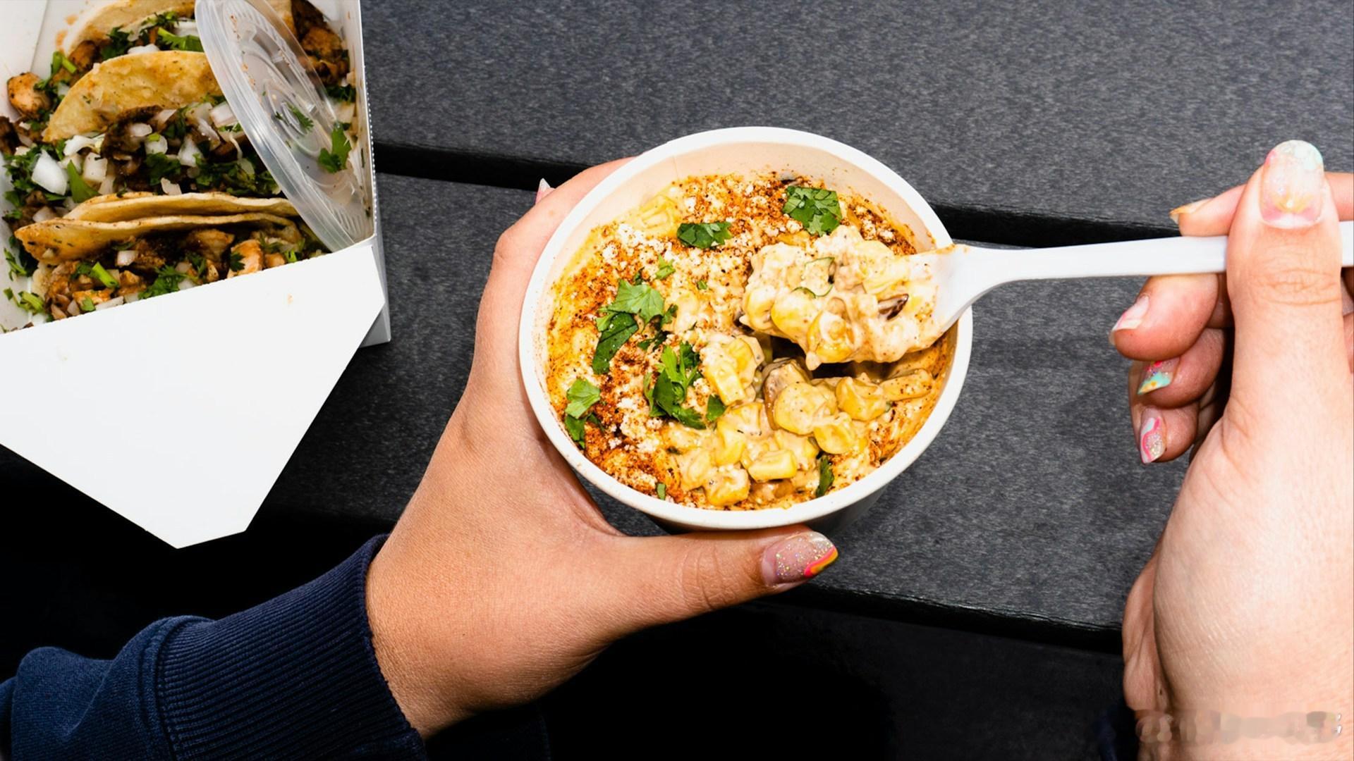 京东外卖上线1对1急送服务，开工需求到底有多大？2月24日农历初八，各地迎来返岗