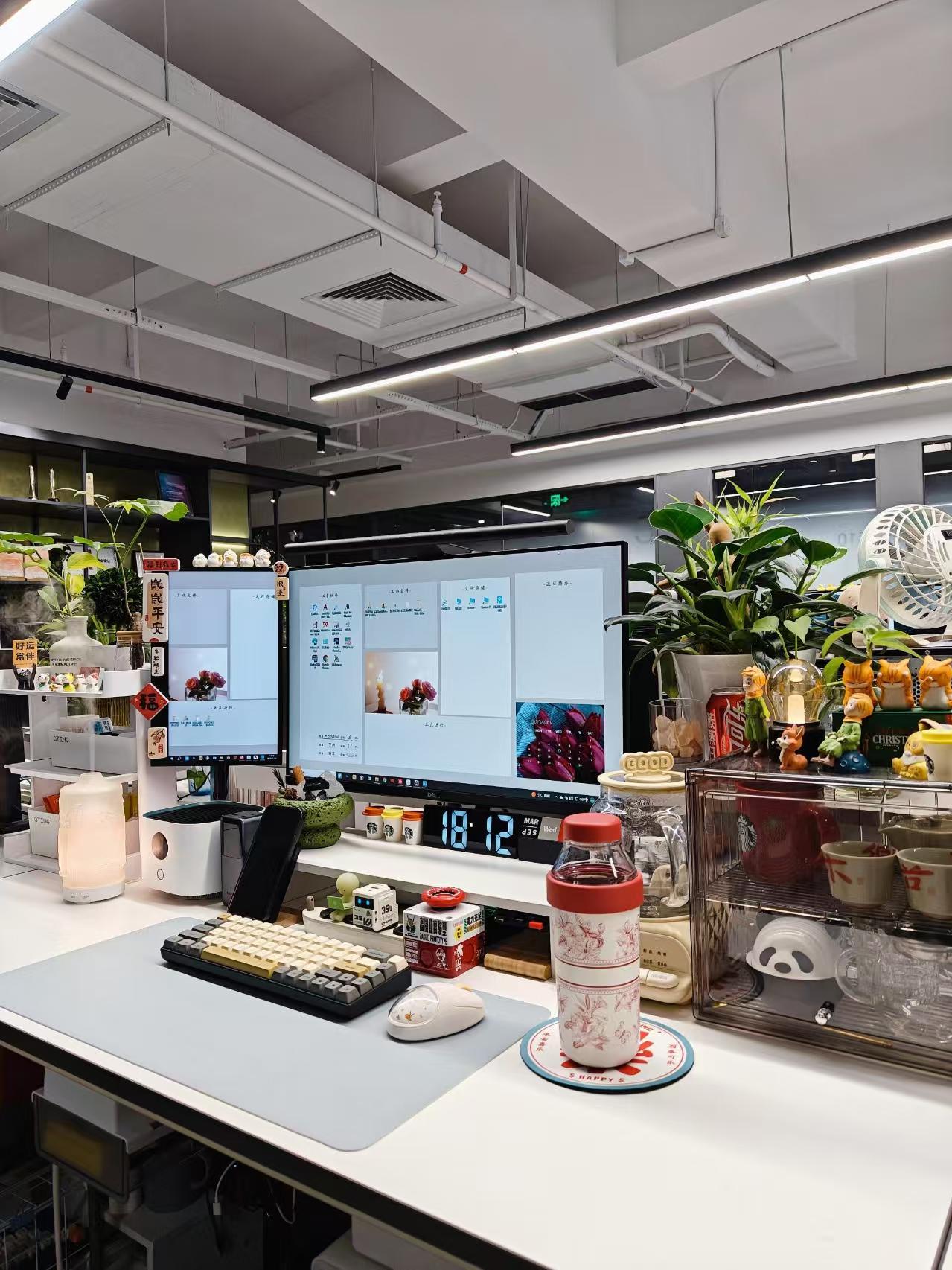 老板看我工位笑了,说我是公司最稳的员工👩💻 