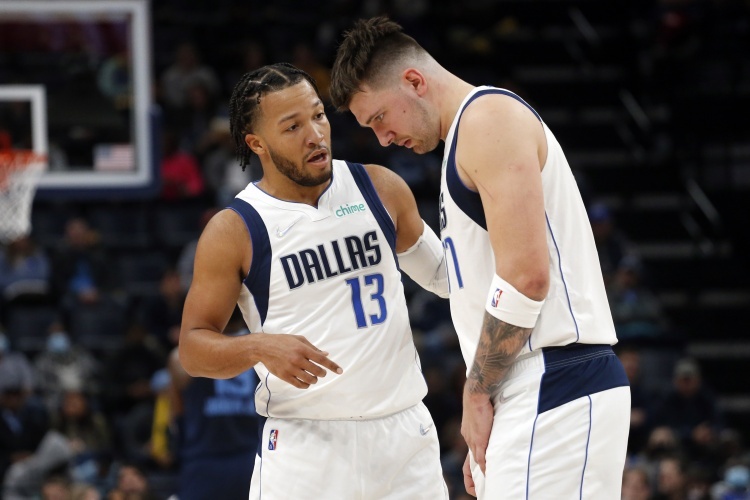 杰伦·布伦森当选NBA2026年东部决赛MVP，至此，独行侠先后失去了2个分区决