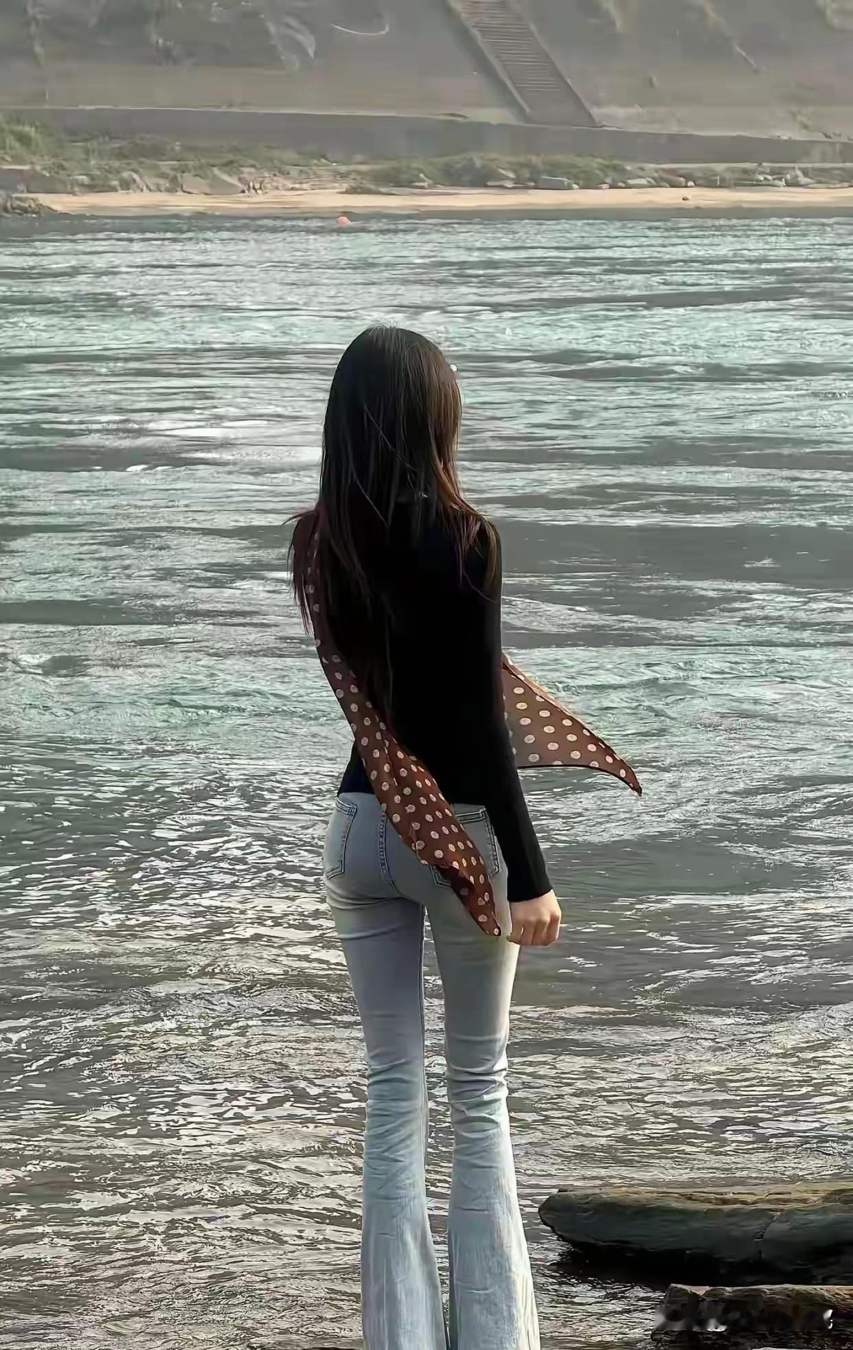 奇葩了！

我一个女同事，她对结婚对象的第一条件，就是男方父母都要有退休金！
