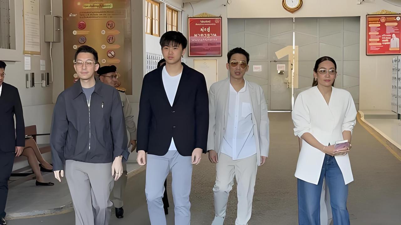 英拉终于派自己的儿子去看望他信了，佩通坦夫妇没有去。

英拉的儿子素帕赛，今年2