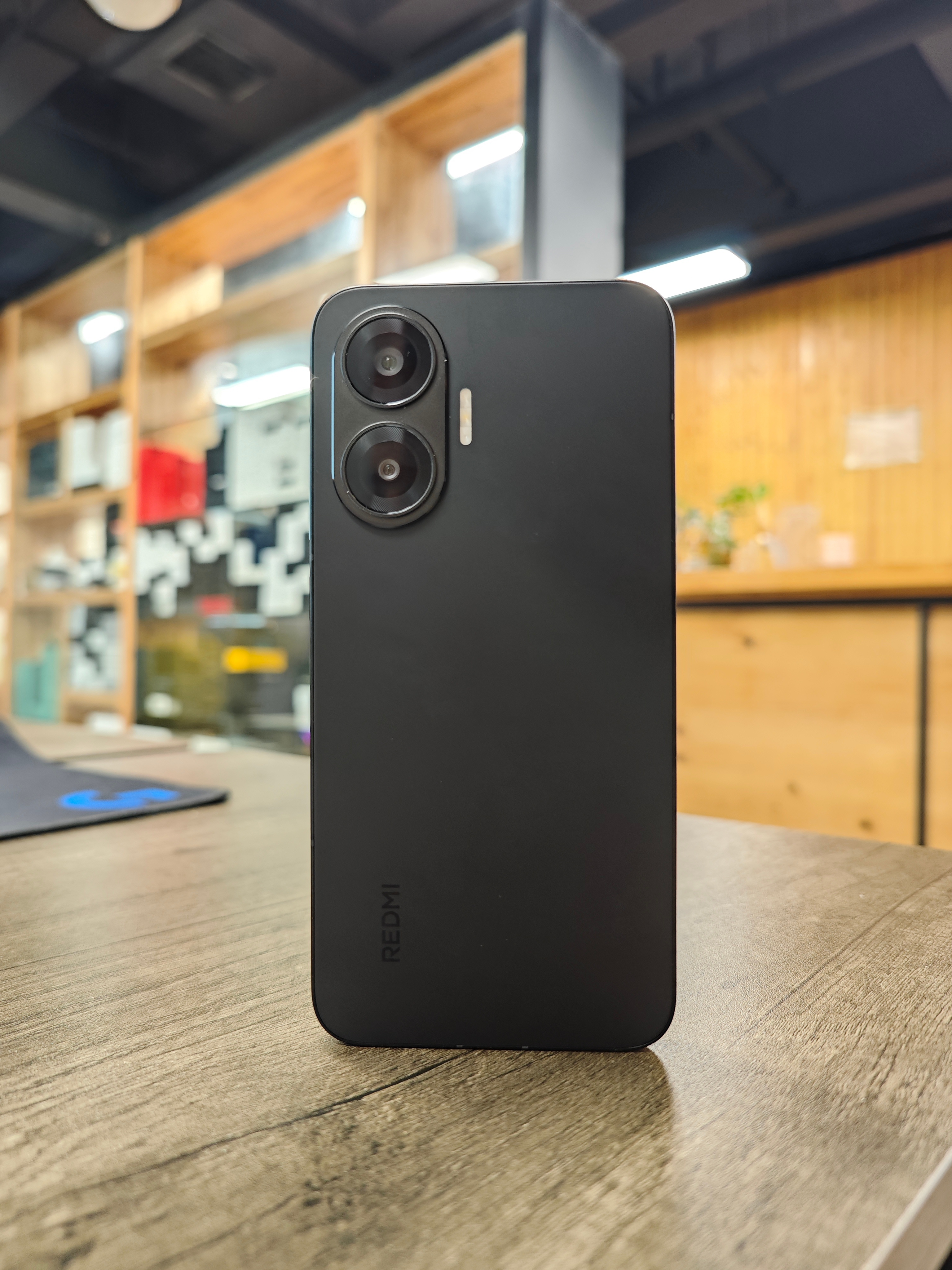 🎁来！给铁粉抽大奖！【转发+关注】抽一台REDMI Turbo 4 Pro手机