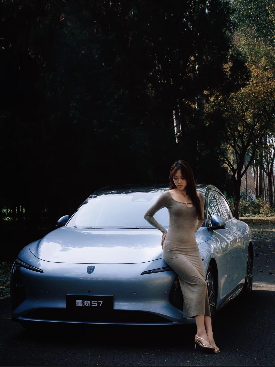 都2026年了，当 10 万元级家轿还在比拼基础配置时，星海 S7 800V 超