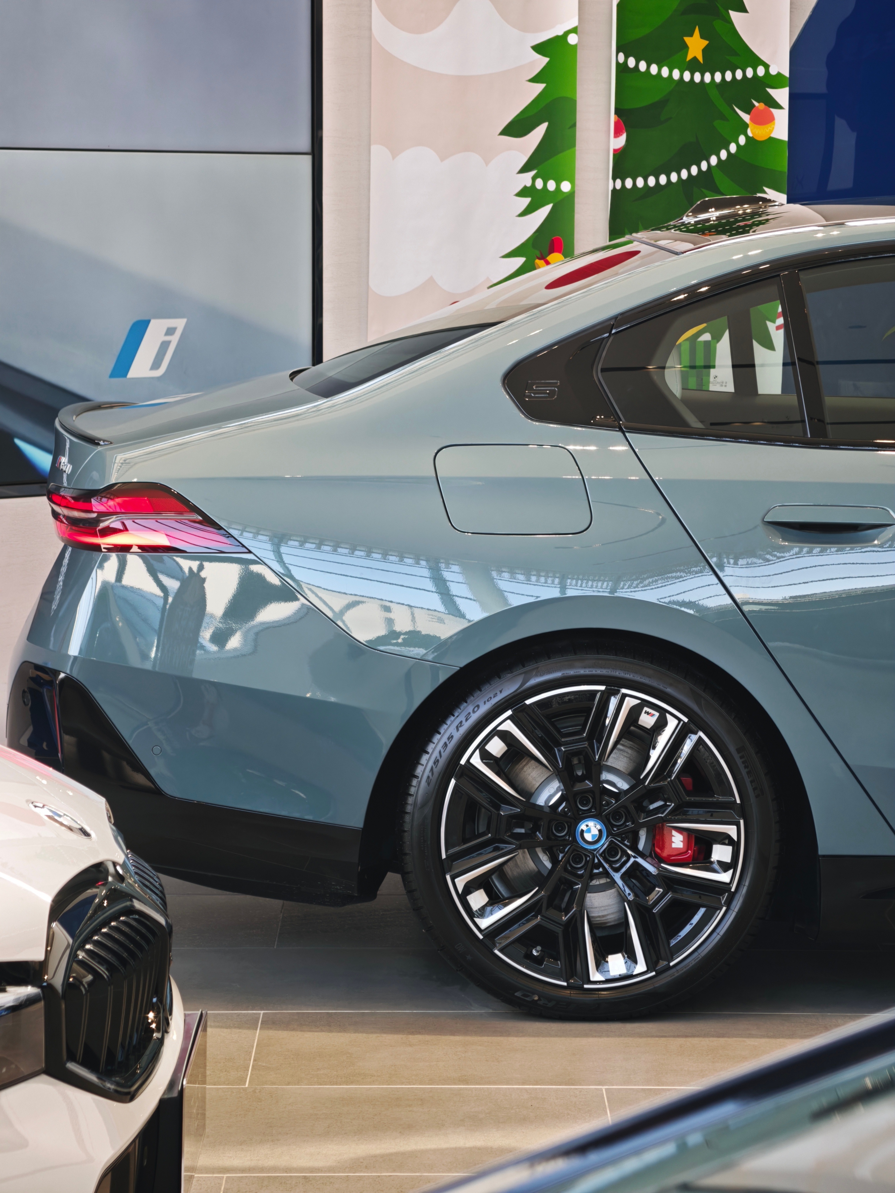 买纯电性能车，现在还会考虑宝马吗？ 