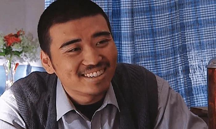 看了《血色浪漫》才发现，李奎勇真的是仗义界的天花板，宁可交李奎勇这样的穷朋友，也