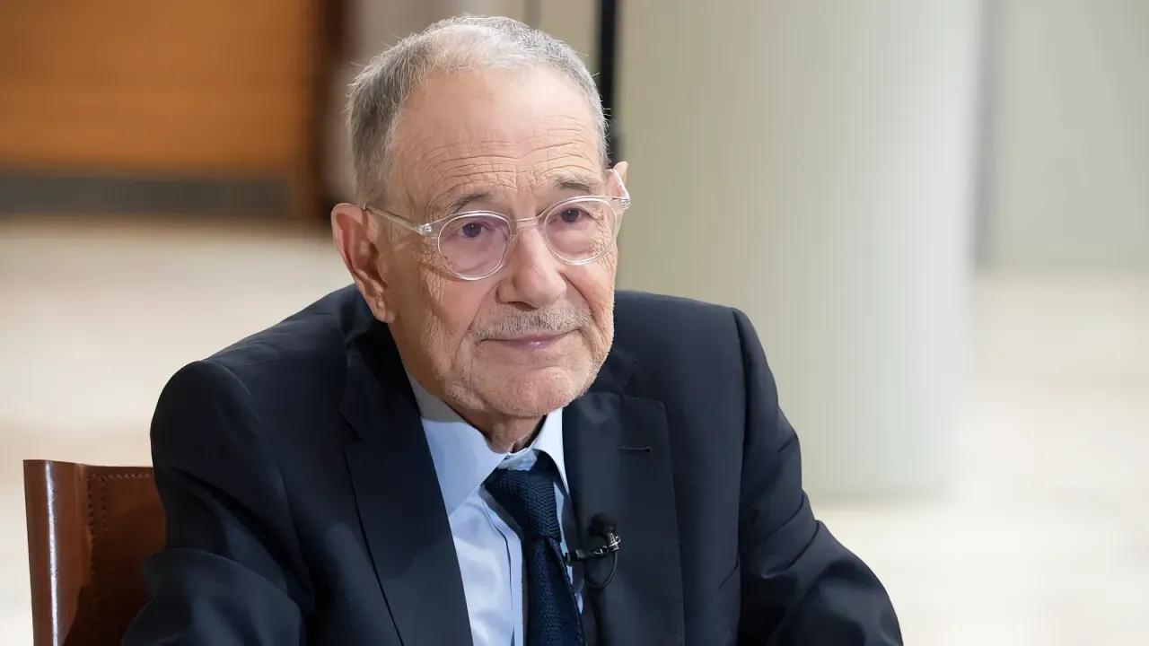 北约秘书长索拉纳认为内塔尼亚胡是以色列有史以来最糟糕的政治家。
现在除了被犹太大
