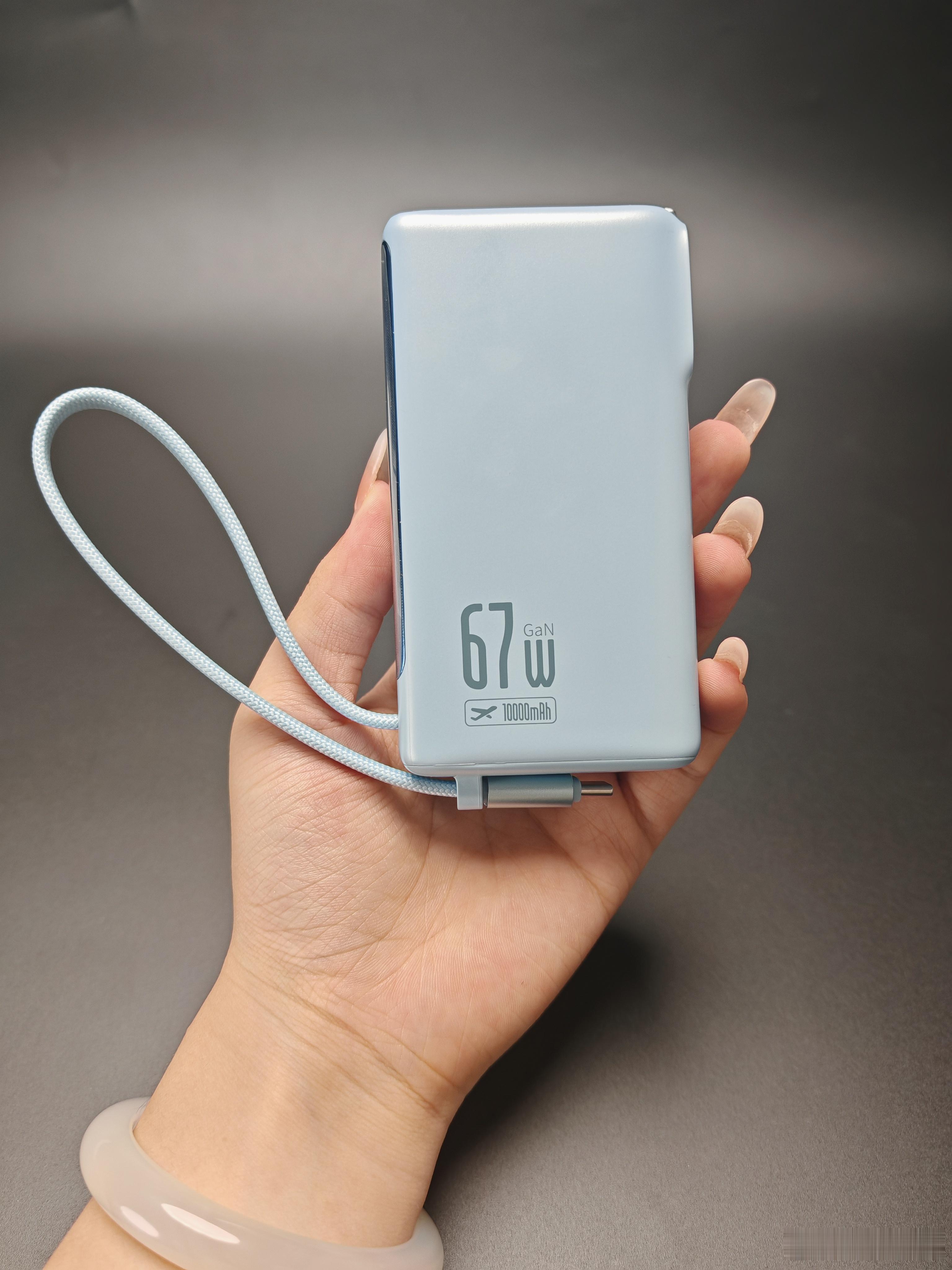 大家伙是不是都得换充电宝了？快来看看我的新宠——倍思 nonos NT11 超级