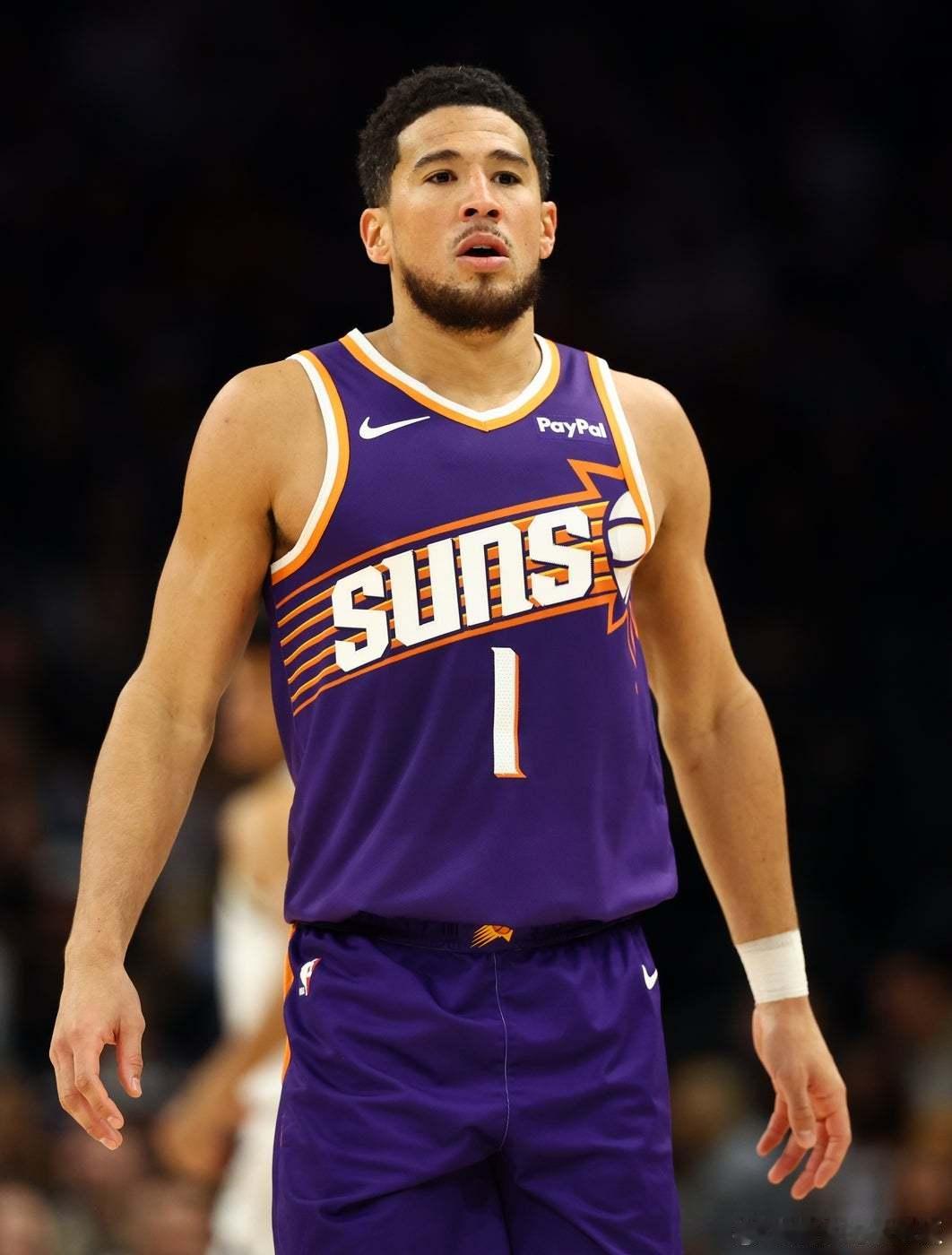 布克因腹股沟伤病，将缺席今天对雷霆的淘汰赛❌ 