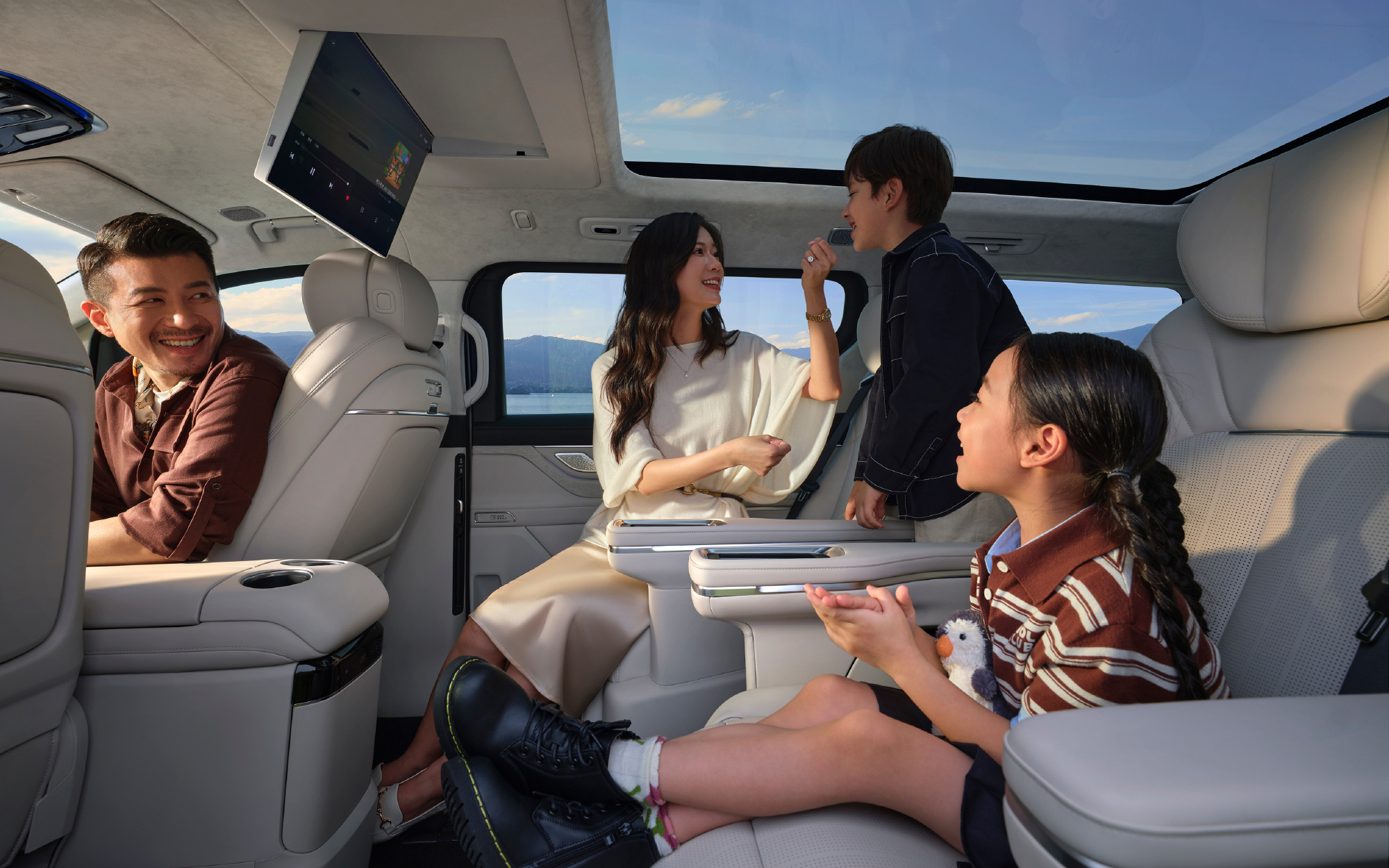 家人们！吉利银河V900这台家庭MPV真的戳中我了，26.98万起的价格能拥有移