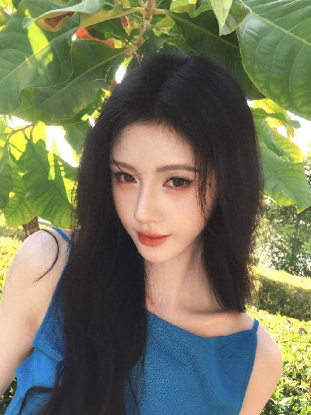 鞠婧祎