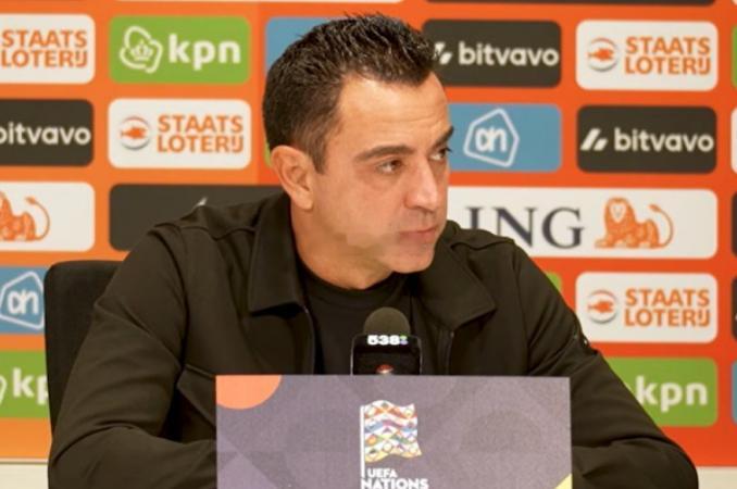 欧国联小组赛，荷兰在主场以2-1的比分战胜塞尔维亚，哈维上任后4场比赛保持不败。