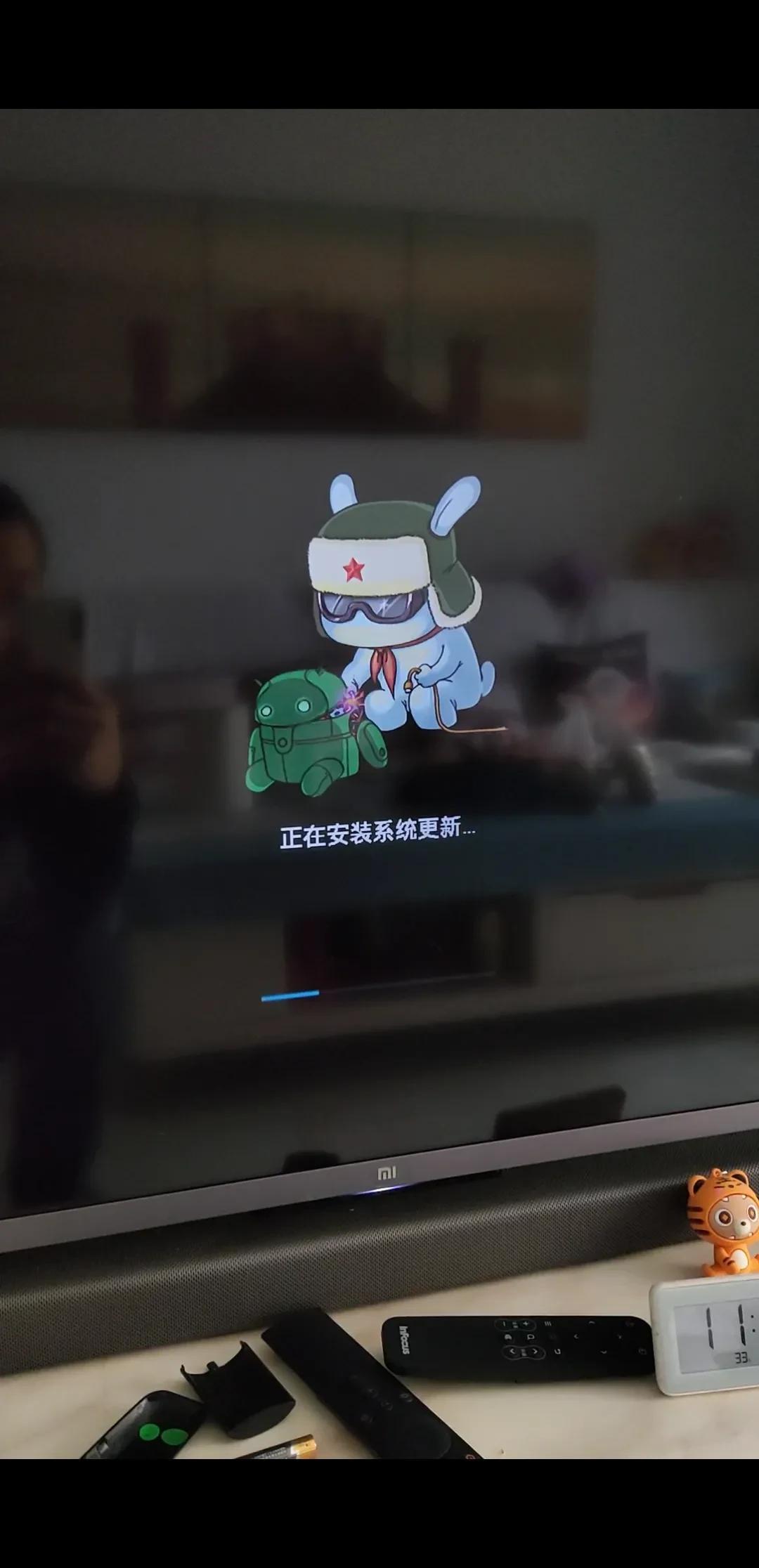 刚刚听从网友建议，给小米电视重置，我勒个豆，重置完直接卡Mi界面了，百度了半天尝