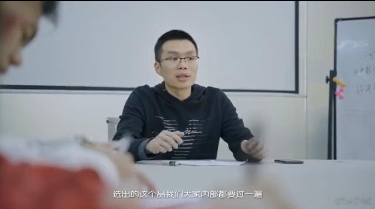 #80后男子创业卖积木年入近亿元#其实应该很少有人能向他眼光这么好，一下子就抓住