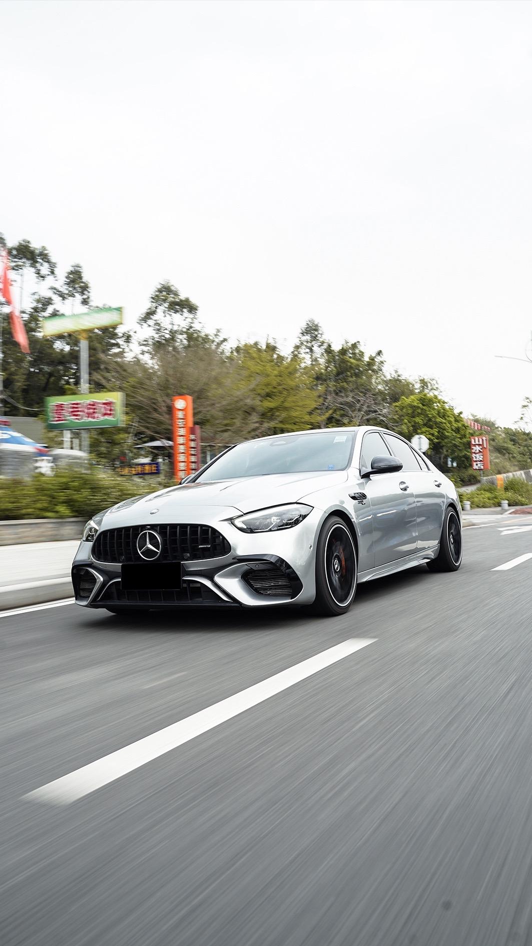 不用纠结过去 什么使你快乐 什么就是眼下最好的.