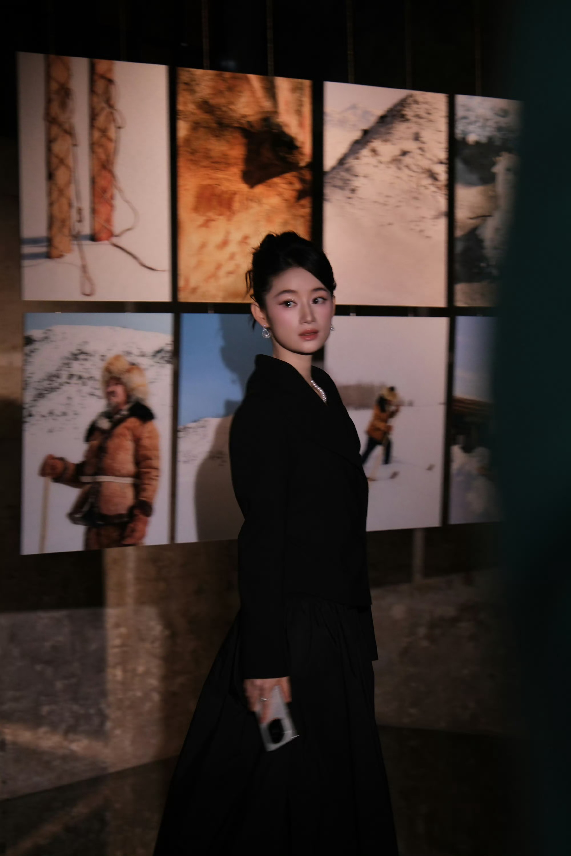 郭晓婷美成啥了 这侧颜也绝了呀 郭晓婷镜头下的上海好有温度