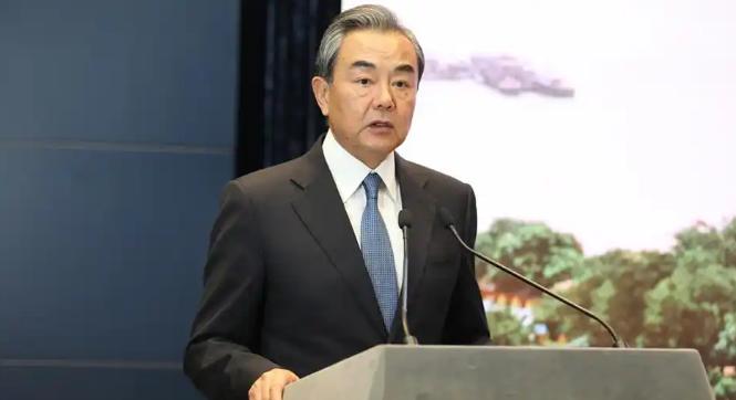 荷兰人这次真急了，一天都等不下去！3月13日，荷兰新政府电话直接打到北京。打电话