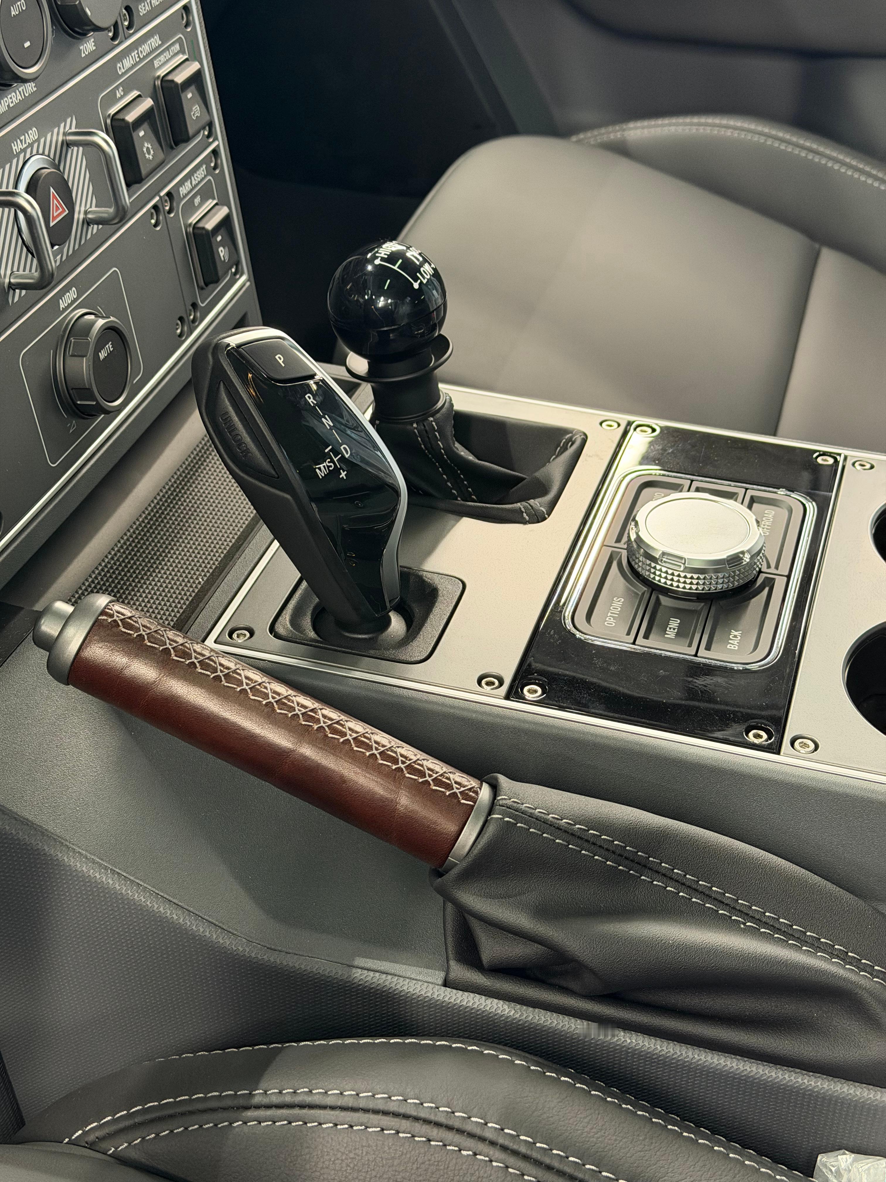 400万以内热销SUV还没卖过的车就是英力士掷弹兵了有没有老板喜欢的？平行 官方