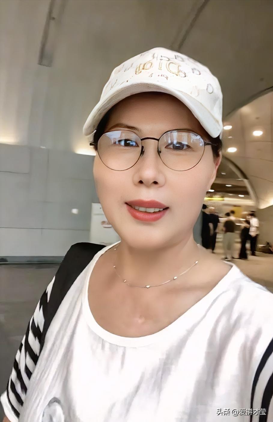 暑假将至，箖箖和玥儿一提起放假，小杨阿姨立马松了口气。这位常年扎根湾湾照看孩子的