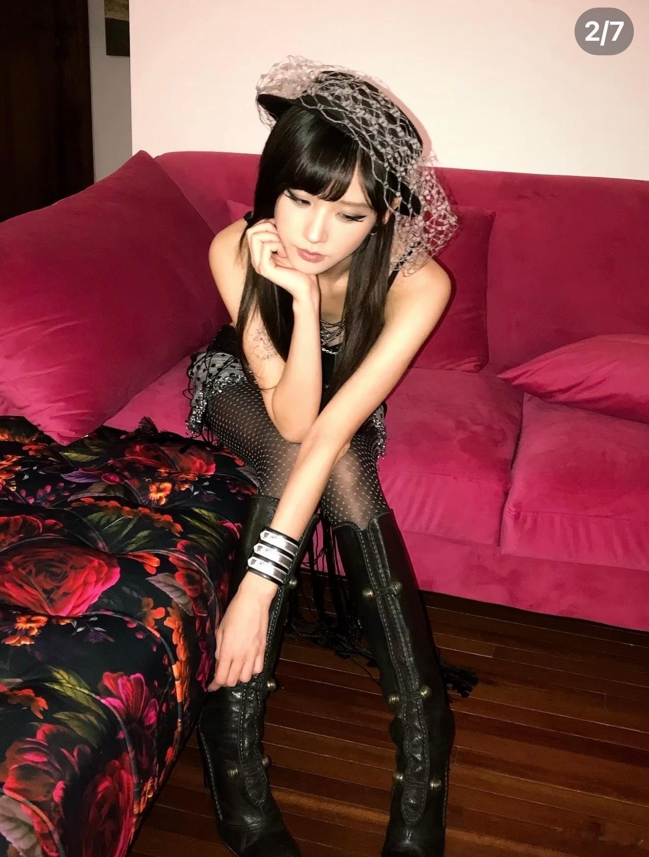 井川里予黑丝 井川里予晒照，穿了黑丝姐感好足呀，完全女王级别[期待] ​​​