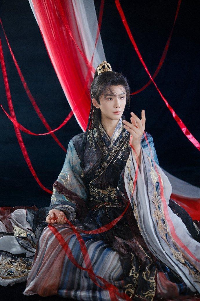 郝熠然百万粉丝福利来啦郝熠然古装造型郝熠然微博粉丝破100万！粉丝福利来啦，这个