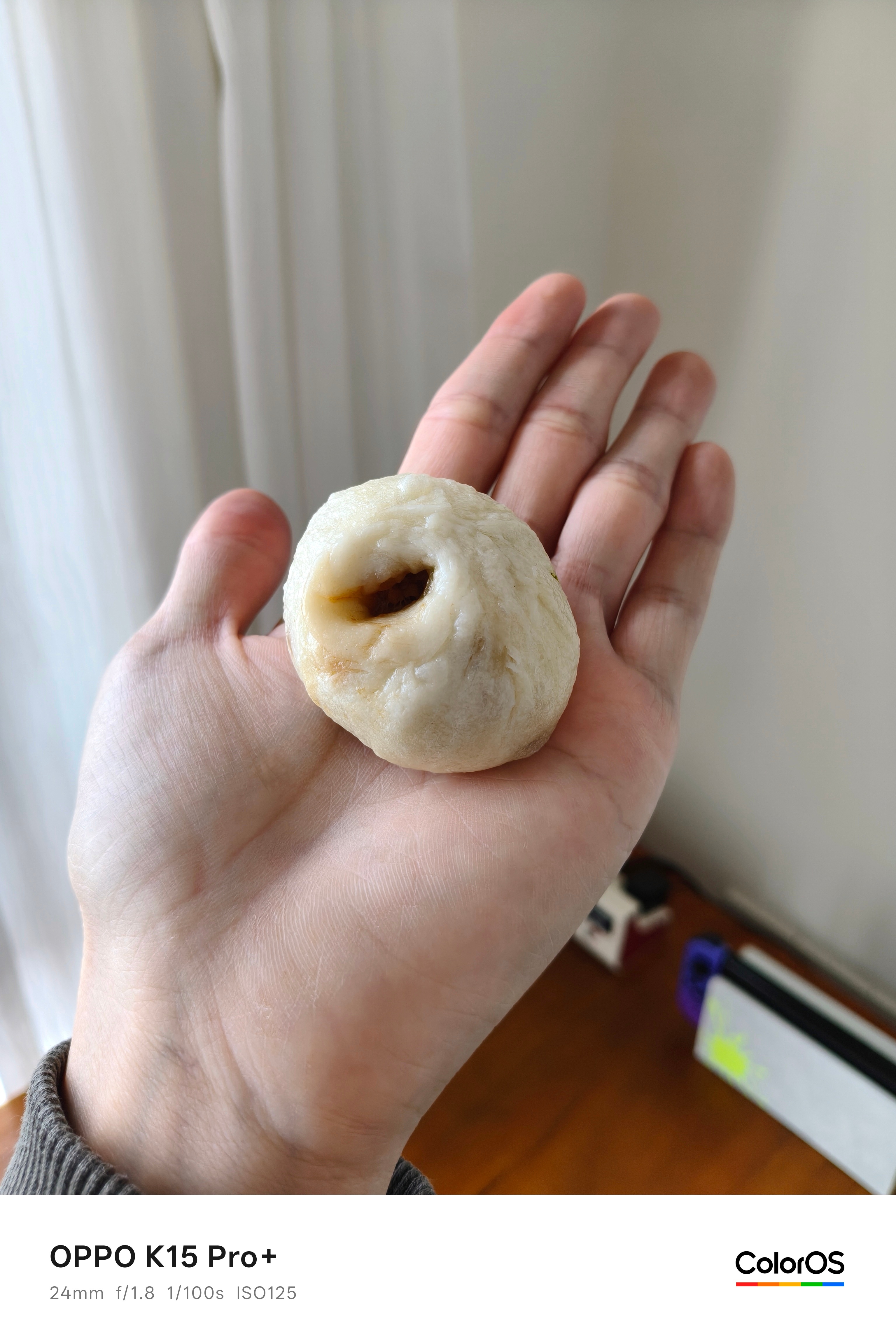 第一次点KFC的小笼包，原来这么小啊……真一口一个，但是味道真不错。 