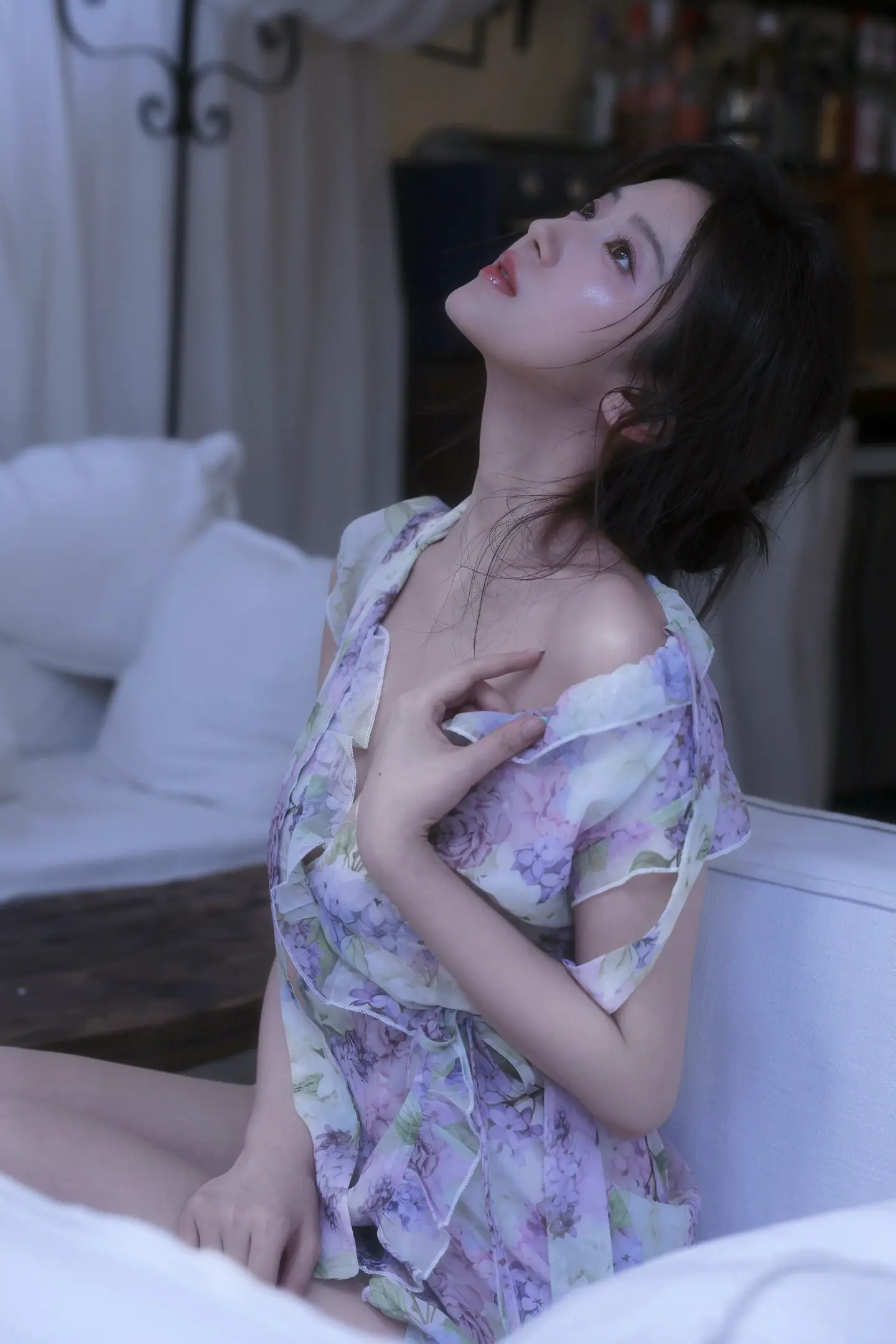 月光缠绵 躲在心里面.