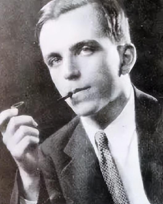 谁能想到，那个金发碧眼、波兰出生的犹太小孩，后来居然成了中国的英雄。伊斯雷尔·爱