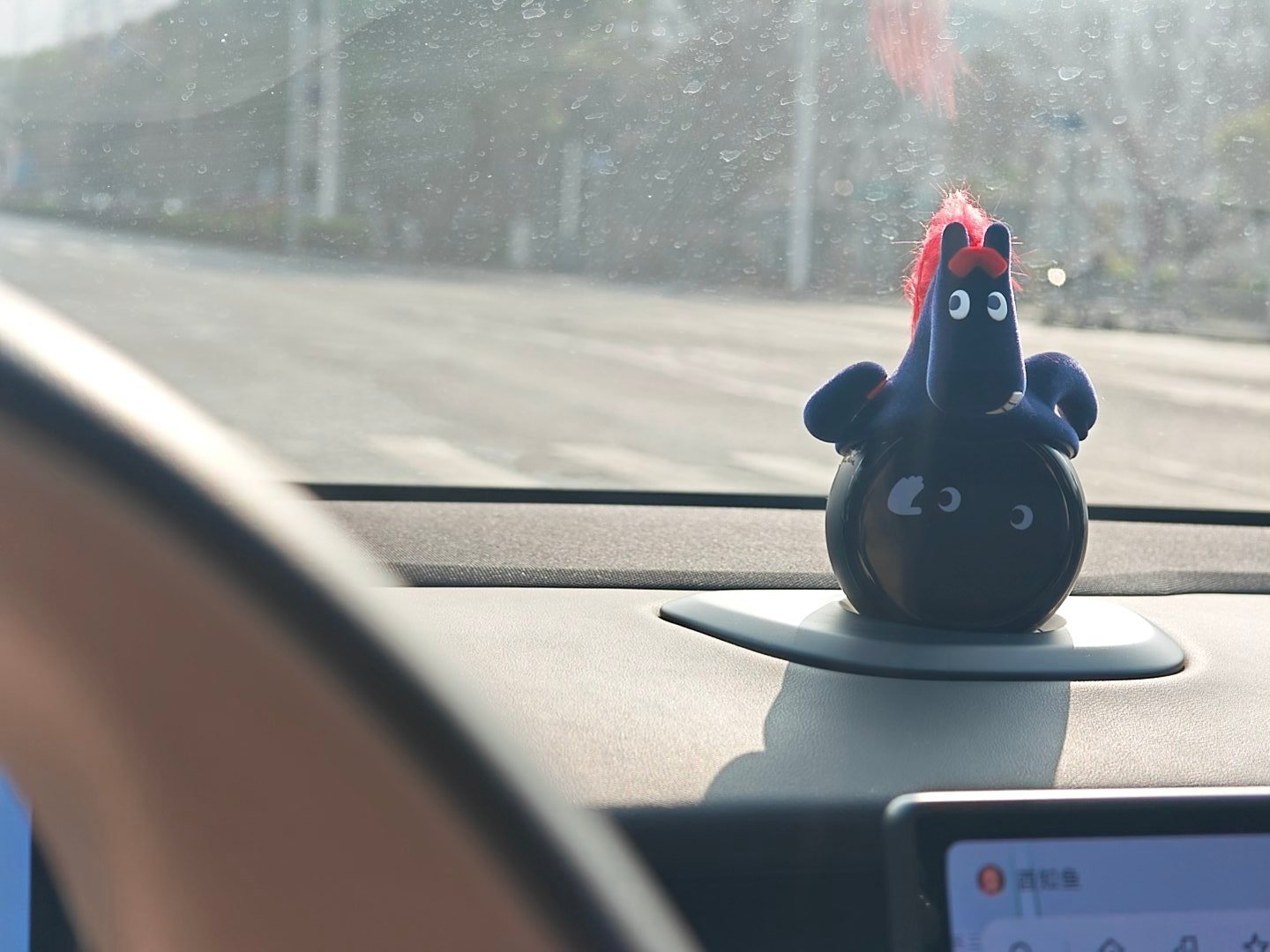 晨光熹微，春色正好～你看这小眼神，nomi的10086种玩法+1大v聊车