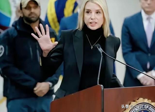 华盛顿高官“逃”进军营：美国政治已到最危险时刻？
·
最近，《纽约时报》的一则爆