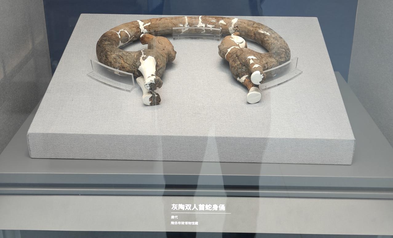 杨广共在位十四年，他折腾的那些大工程基本上集中在前七年。营东都、建宫殿、开运河、