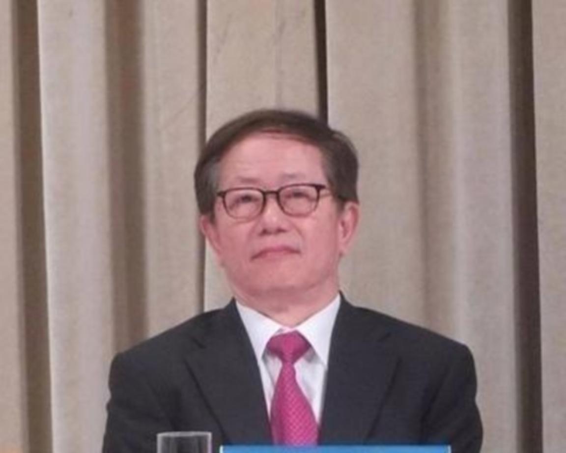 台积电前任董事长曾经发话了，表示：如果中国大陆以武力方式收复台湾，那么你们将会得