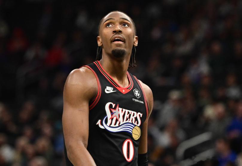 美媒Stat Defender晒出了本赛季至今联盟场均上场时间最高的球员榜单前十