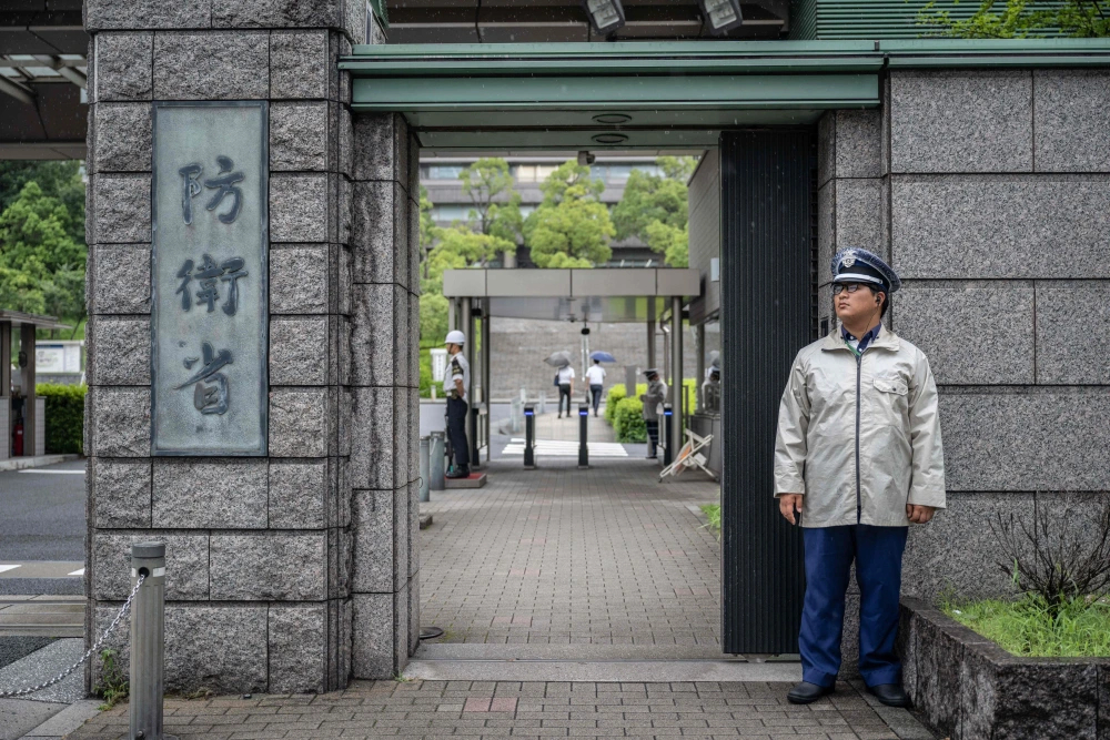 日本近期大幅强化临近台湾的琉球群岛军事部署，以应对所谓的“中国威胁”。据报道，日