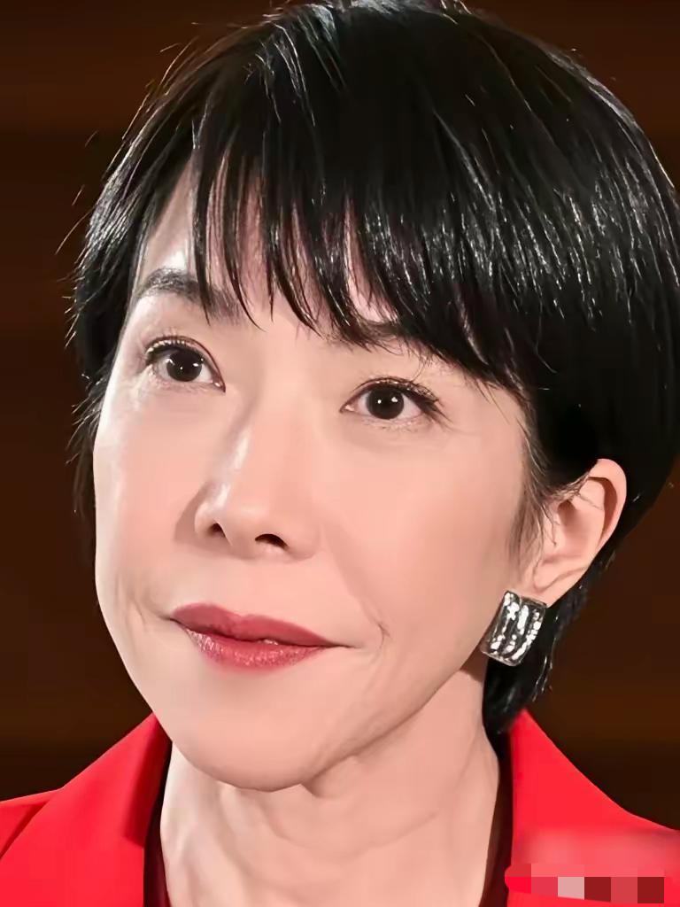 快报！快报
日本突然宣布了
12月2日消息，为了让部署在佐贺驻地的“鱼鹰”运输机