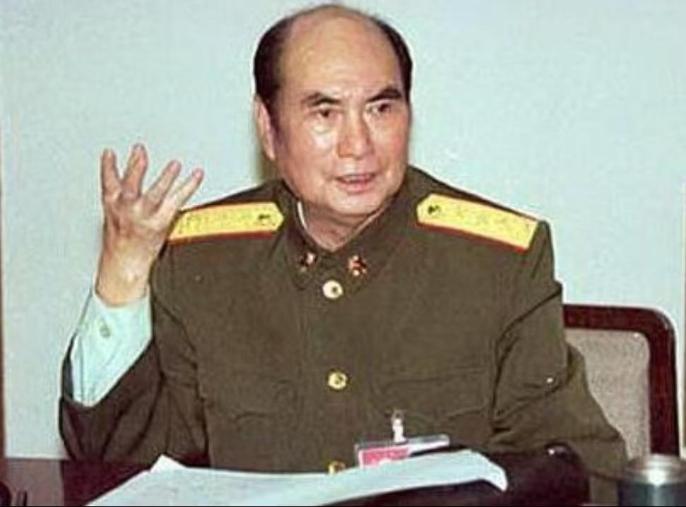 身居高位不忘来路！张万年上任先办一件“小事”，看后让人动容。

都说新官上任三把