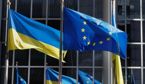 英国《卫报》认为，欧盟若同意将格陵兰岛“割让”给美国，可能会向基辅发出灾难性的信