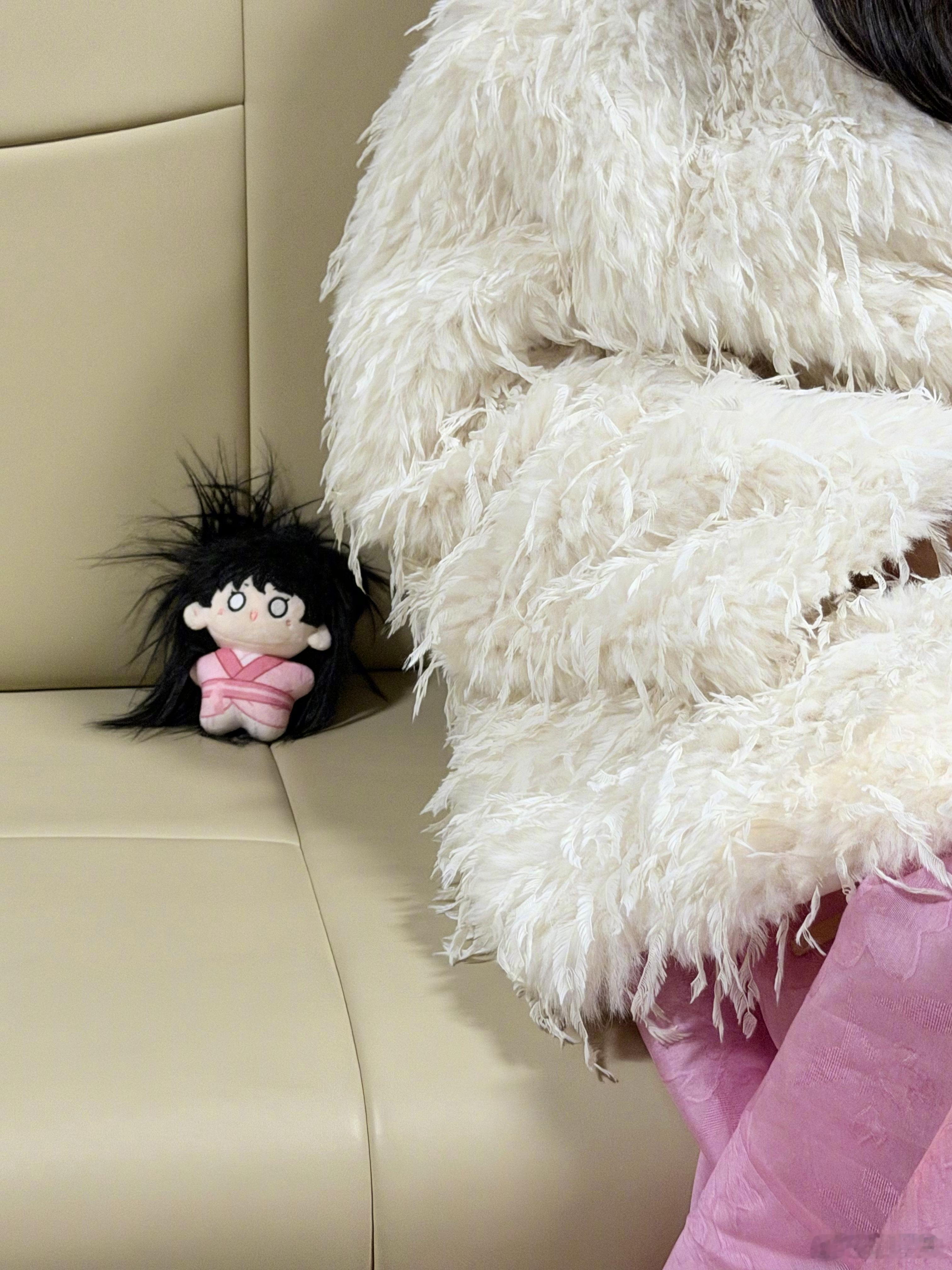 李一桐晒清瞳棉花娃娃 李一桐爆改清瞳娃妈，真的觉得好可爱呀，晒出来的棉花娃娃也是