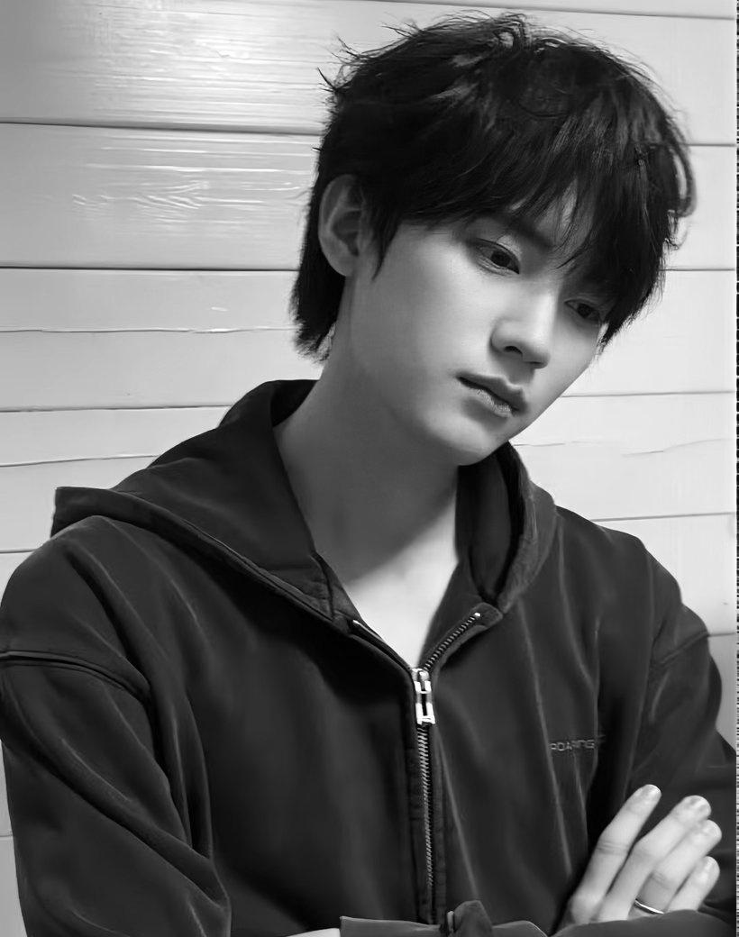 周翊然周翊然 

𝗪𝗶𝘁𝗵 𝗗𝗮𝗿𝗸𝗻𝗲𝘀𝘀 🤎

【