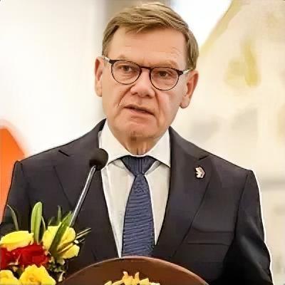 德外长“艰难”开启访华行程，专家：对其此行需“听其言观其行”


12月8日，德